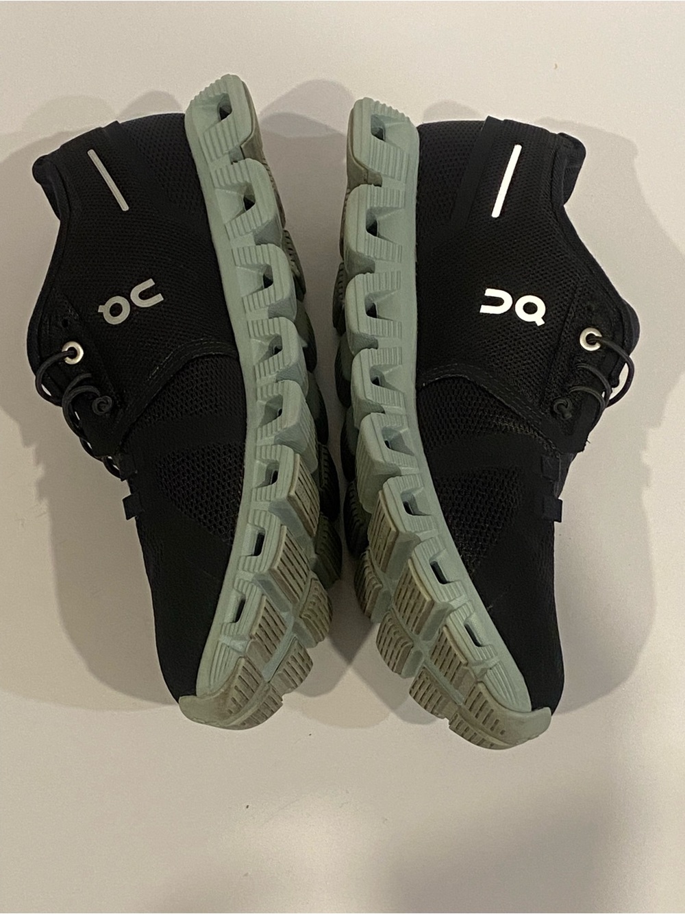 On cloud shoes - Picture 5 of 10